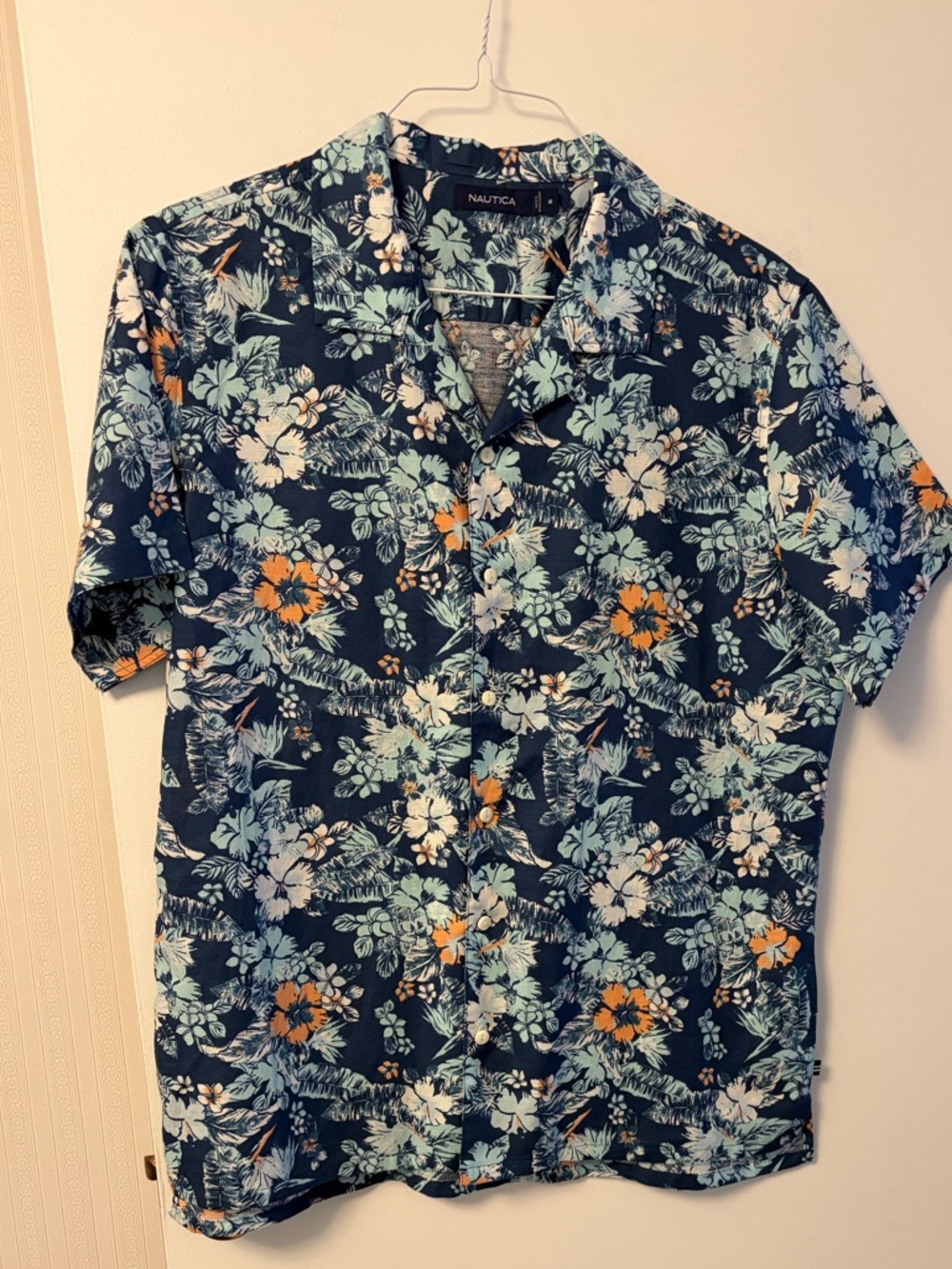 Nautica Navy Floral Short Sleeve Camp Shirt size M EUC